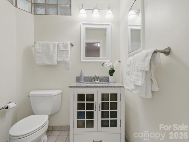 10507 Hollybrook Drive, Charlotte, NC 28277