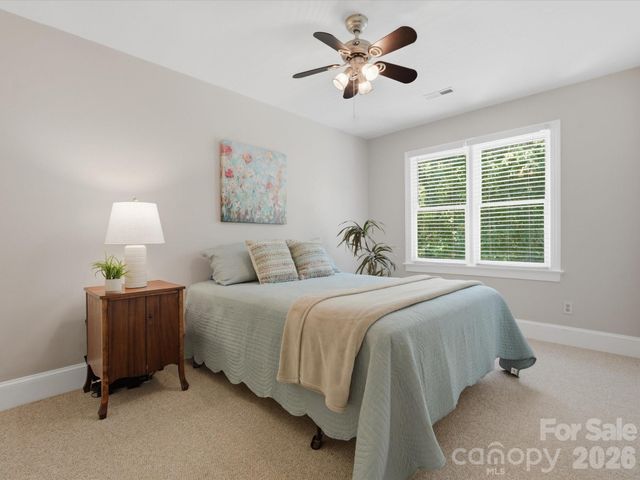 10507 Hollybrook Drive, Charlotte, NC 28277