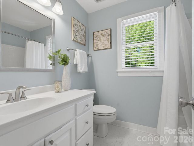10507 Hollybrook Drive, Charlotte, NC 28277