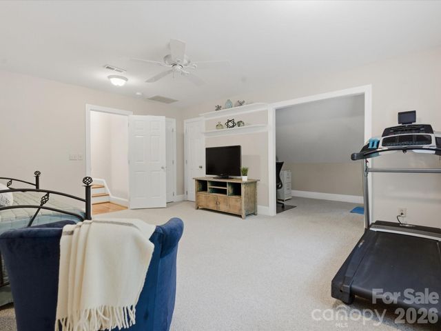 10507 Hollybrook Drive, Charlotte, NC 28277