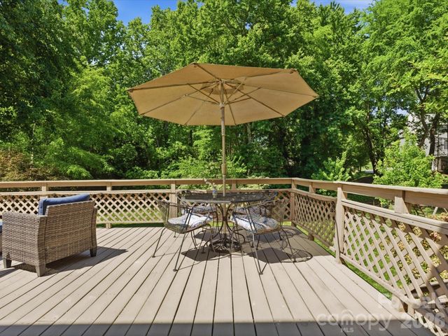 10507 Hollybrook Drive, Charlotte, NC 28277