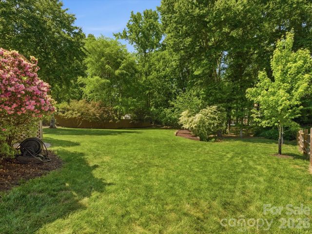 10507 Hollybrook Drive, Charlotte, NC 28277