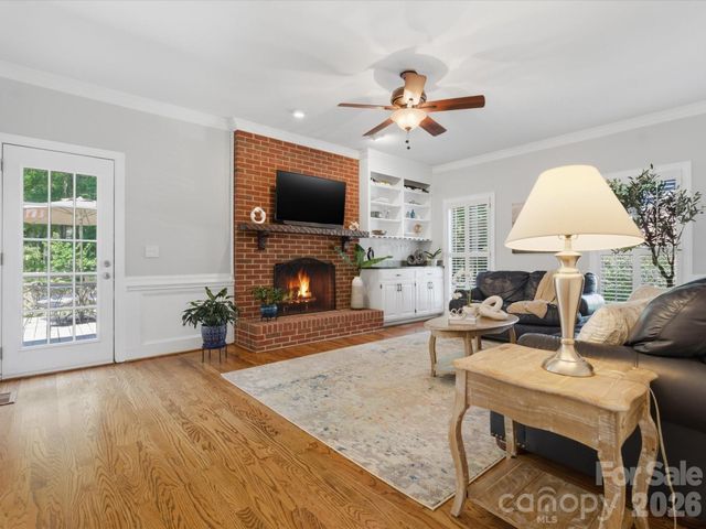 10507 Hollybrook Drive, Charlotte, NC 28277