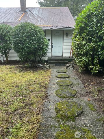 16919 12th Place NE, Shoreline, WA 98511