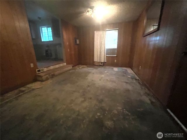 16919 12th Place NE, Shoreline, WA 98511