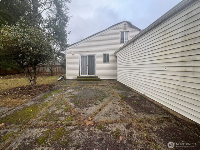 16919 12th Place NE, Shoreline, WA 98511