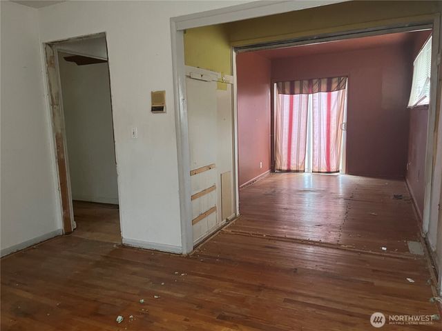 16919 12th Place NE, Shoreline, WA 98511