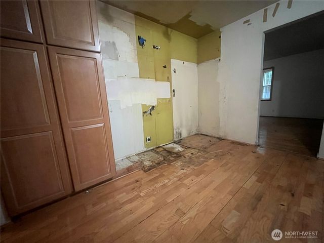 16919 12th Place NE, Shoreline, WA 98511