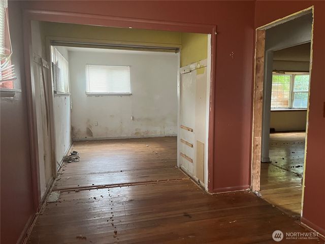 16919 12th Place NE, Shoreline, WA 98511