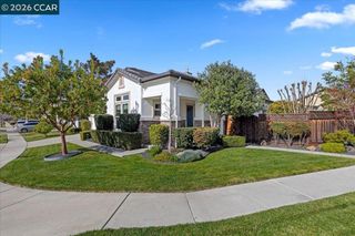 4871 Redwood Ave, Dublin, CA 94568