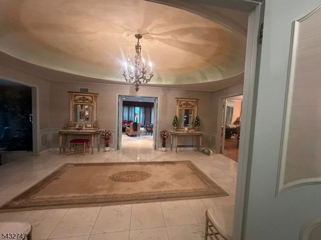 47 Dorison Dr, Millburn Twp., NJ 07078