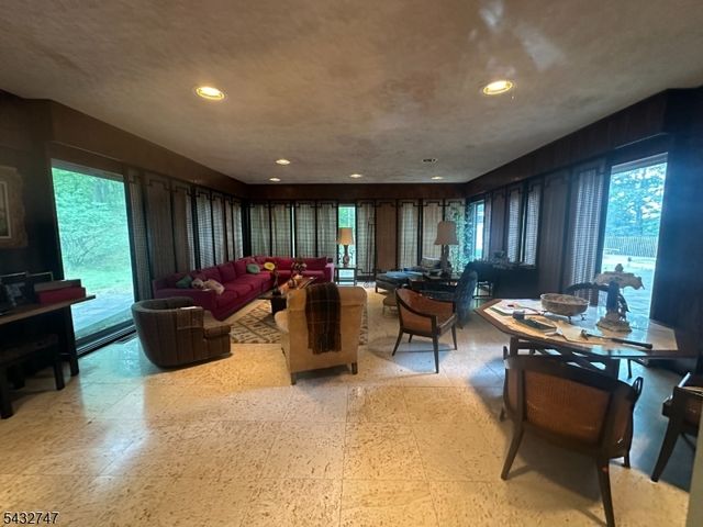 47 Dorison Dr, Millburn Twp., NJ 07078