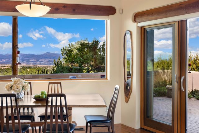 3 Heather Lane, Santa Fe, NM 87506