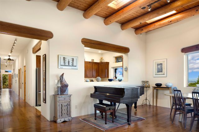 3 Heather Lane, Santa Fe, NM 87506