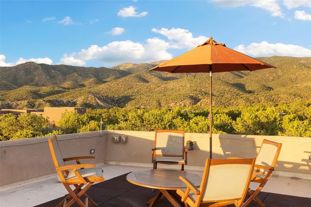 3 Heather Lane, Santa Fe, NM 87506