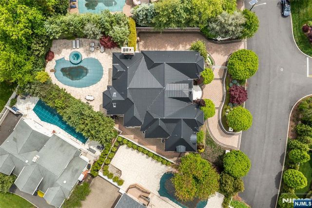 675 Summit Street, Englewood Cliffs, NJ 07632