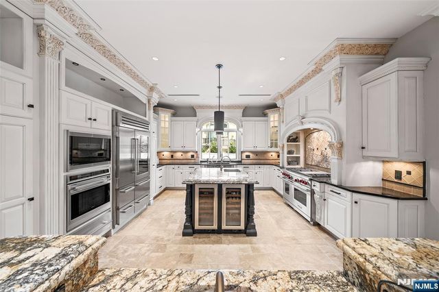 675 Summit Street, Englewood Cliffs, NJ 07632