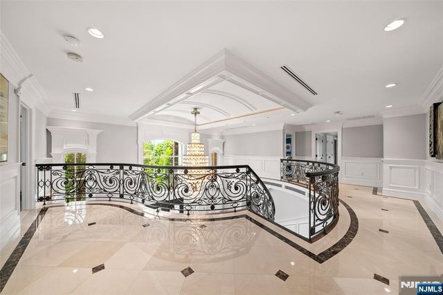 675 Summit Street, Englewood Cliffs, NJ 07632