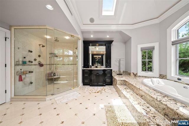 675 Summit Street, Englewood Cliffs, NJ 07632