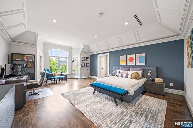675 Summit Street, Englewood Cliffs, NJ 07632