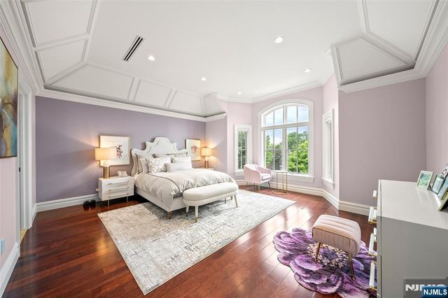 675 Summit Street, Englewood Cliffs, NJ 07632