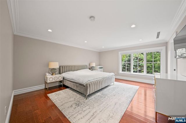 675 Summit Street, Englewood Cliffs, NJ 07632