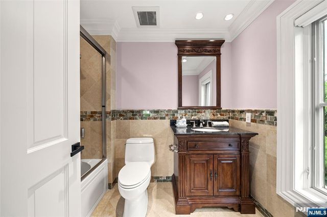 675 Summit Street, Englewood Cliffs, NJ 07632