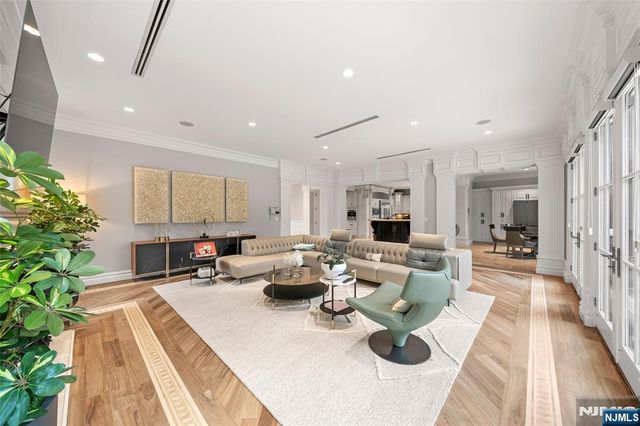 675 Summit Street, Englewood Cliffs, NJ 07632