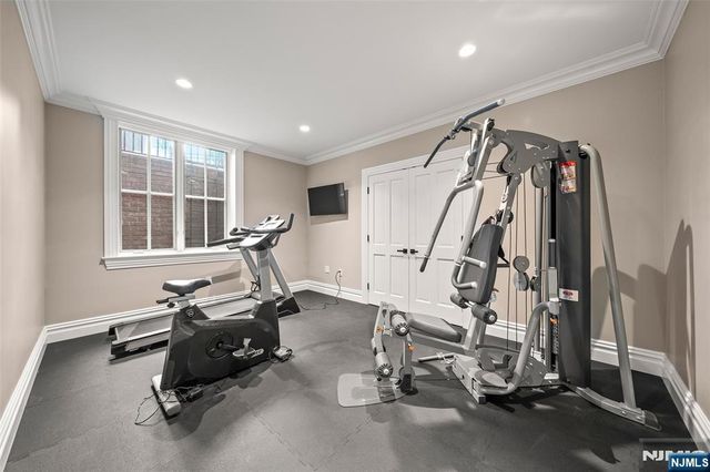 675 Summit Street, Englewood Cliffs, NJ 07632
