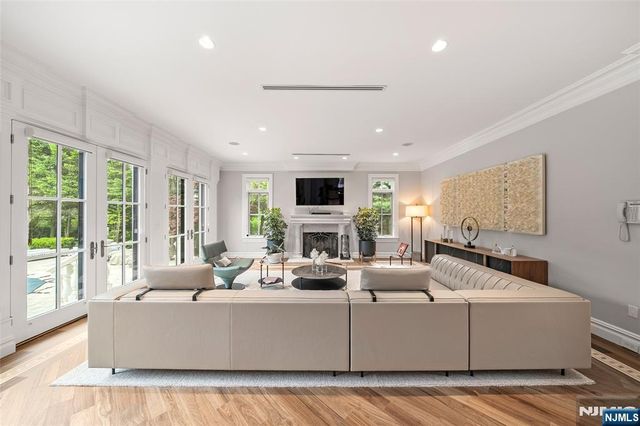 675 Summit Street, Englewood Cliffs, NJ 07632