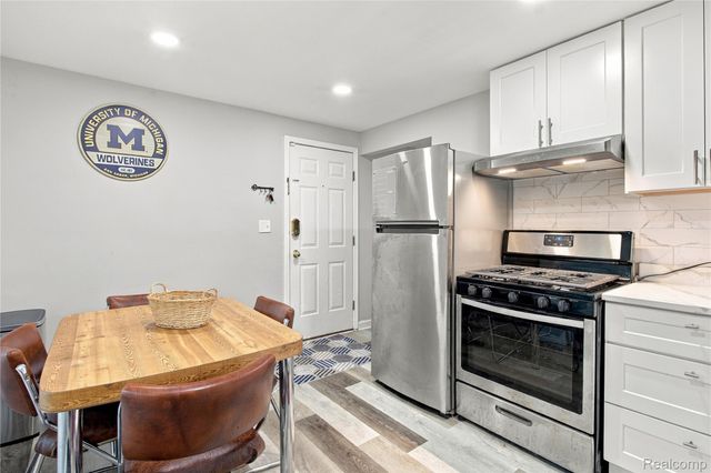 2178 Hemlock Drive, Ann Arbor, MI 48108