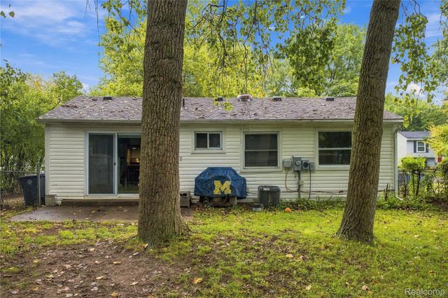 2178 Hemlock Drive, Ann Arbor, MI 48108