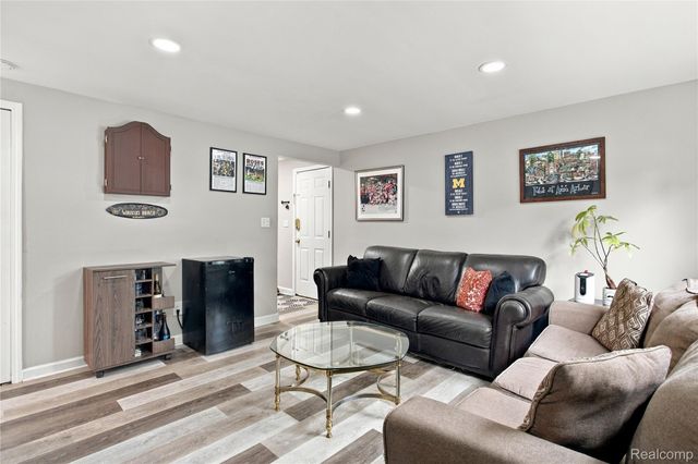 2178 Hemlock Drive, Ann Arbor, MI 48108