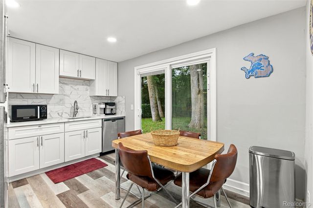 2178 Hemlock Drive, Ann Arbor, MI 48108