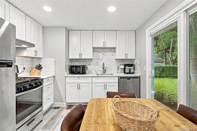 2178 Hemlock Drive, Ann Arbor, MI 48108