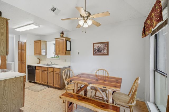6207 Declaration Drive, Arlington, TX 76002