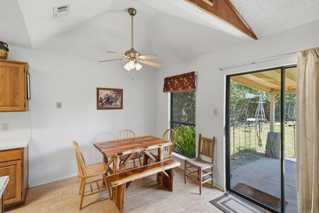 6207 Declaration Drive, Arlington, TX 76002