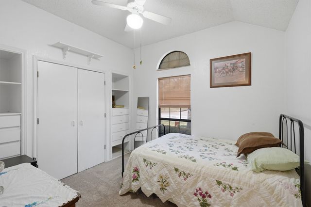6207 Declaration Drive, Arlington, TX 76002