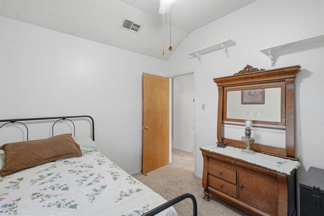 6207 Declaration Drive, Arlington, TX 76002