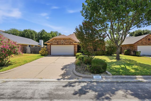 6207 Declaration Drive, Arlington, TX 76002