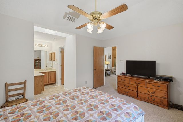 6207 Declaration Drive, Arlington, TX 76002