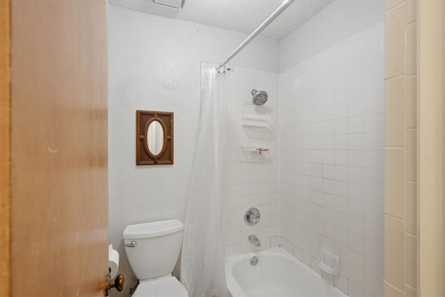 6207 Declaration Drive, Arlington, TX 76002