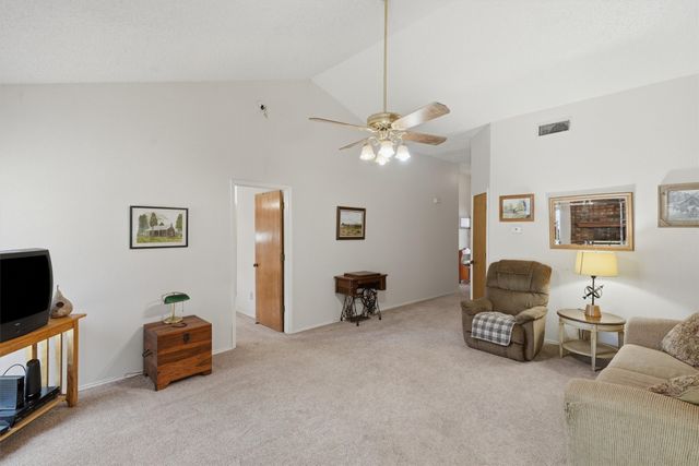 6207 Declaration Drive, Arlington, TX 76002