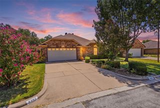 6207 Declaration Drive, Arlington, TX 76002