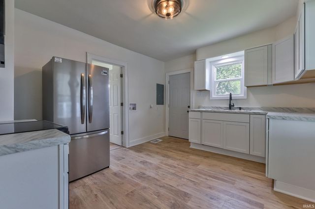 1632 E Illinois Street, Evansville, IN 47711