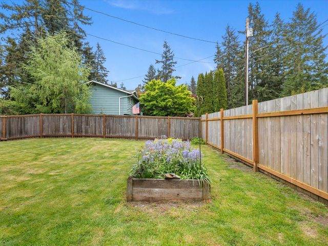 7631 201st Street SW, Edmonds, WA 98206