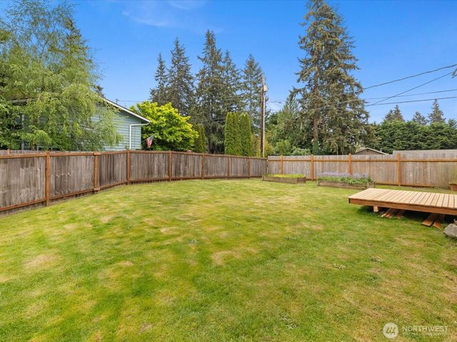 7631 201st Street SW, Edmonds, WA 98206