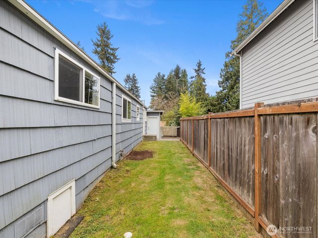 7631 201st Street SW, Edmonds, WA 98206