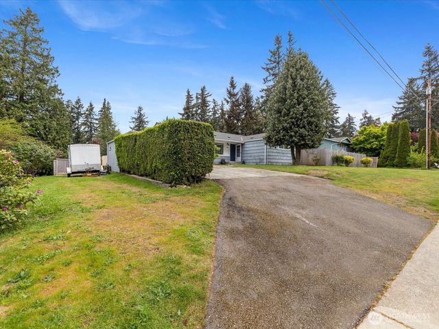 7631 201st Street SW, Edmonds, WA 98206