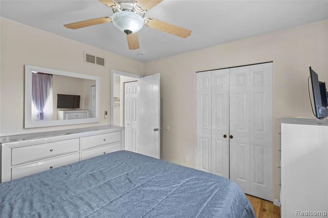 13670 Terra Santa Drive, Sterling Heights, MI 48312